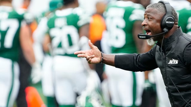 New York Jets Head Coach, Aaron Glenn, is shown during his first game on job, Sunday, September 7, 2025, in East Rutherford. Kevin R. Wexler-NorthJersey.com / USA TODAY NETWORK via Imagn Images