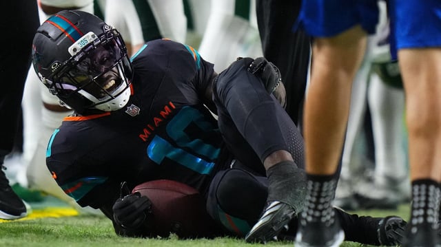 Tyreek Hill verletzt am Boden