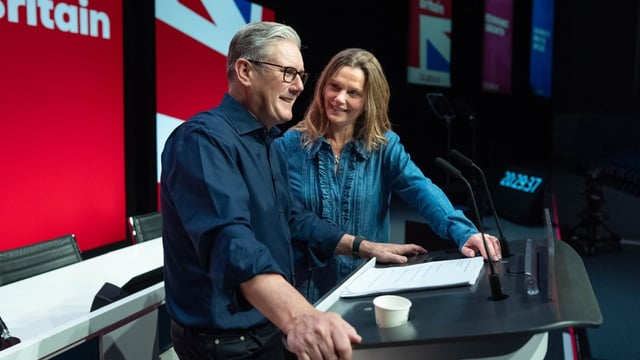 Sir Keir Starmer, with his wife, Victoria, rehearsing his Labour Party conference keynote speech yesterday