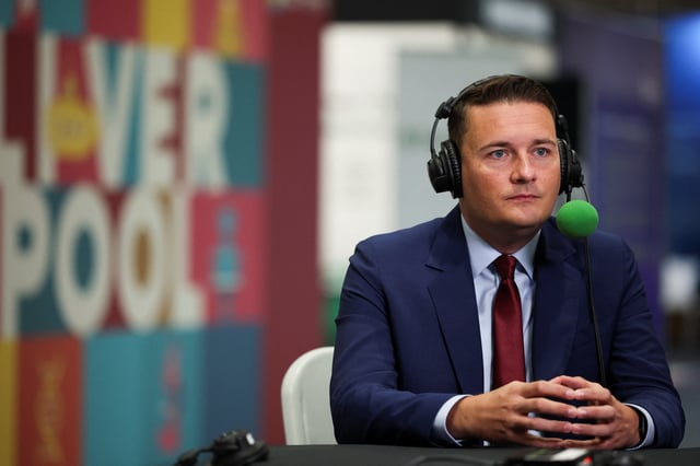 Britain's Health Secretary Wes Streeting attends an interview in Liverpool, Britain, September 30, 2025. REUTERS/Phil Noble/File Photo