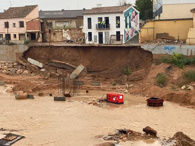 Desprendimiento de un talud en el barranco de Picanya por las lluvias.