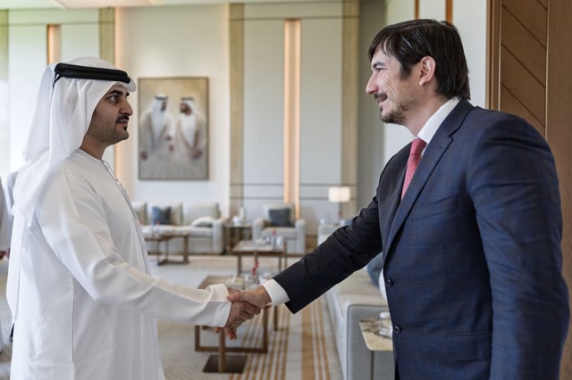 مكتوم بن محمد: الإمارات مستمرة في تعزيز بيئتها الاستثمارية كمركز عالمي رئيس للخدمات المالية