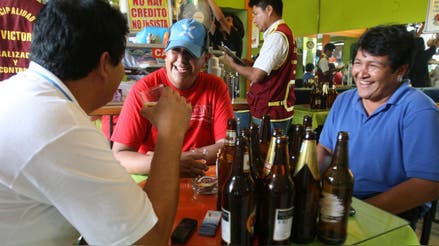 Comisión de Constitución debatirá hoy predictamen que elimina la “ley seca”.