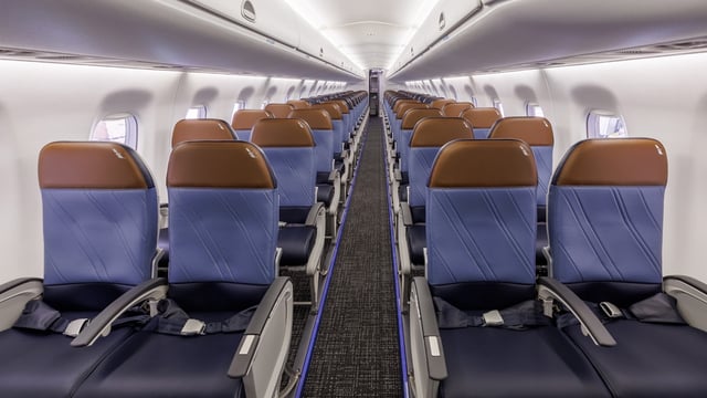 New interiors on an Envoy Air E175 (Photo: American Airlines)