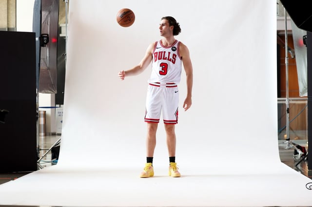 Bulls guard Josh Giddey poses for photos during media day at the United Center on Sept. 29, 2025. (Eileen T. Meslar/Chicago Tribune)