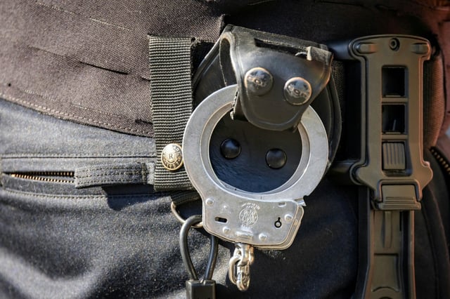 Mit Spezialkräften ist die Polizei am Dienstag in mehreren Bundesländern gegen Mitglieder einer Rockergruppe vorgegangen. Beginnend am frühen Morgen wurden Orte in Baden-Württemberg, Bayern und Rheinland-Pfalz von Einsatzkräften durchsucht.