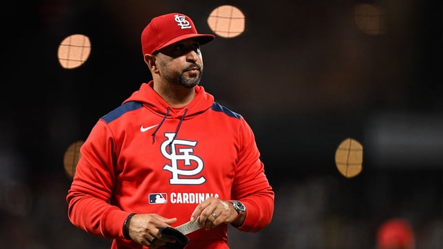 Sep 23, 2025; San Francisco, California, USA; St. Louis Cardinals manager Oliver Marmol walks back to the dugout after a pitching change against the San Francisco Giants during the third inning at Oracle Park. Mandatory Credit: Eakin Howard-Imagn Images