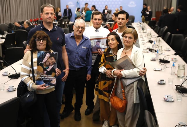Familiares de fallecidos en la Comisión investigadora del fentanilo adulterado