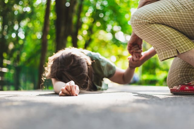 Investigadores australianos desarrollaron una herramienta de inteligencia artificial que identifica lesiones cerebrales diminutas en niños con epilepsia, facilitando el acceso a cirugías que pueden eliminar las crisis y cambiar vidas.