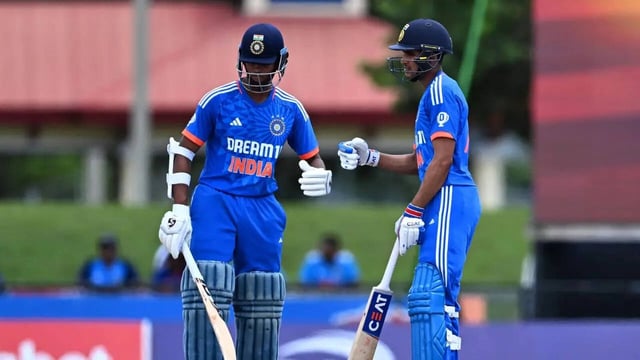 Yashavi Jaiswal and Shubman Gill