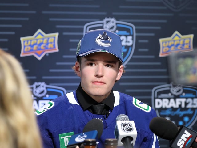 Braeden Cootes, Vancouver Canucks (Amy Irvin / The Hockey Writers)