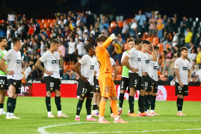 Todas las fotos del Valencia CF - Real Oviedo en Mestalla