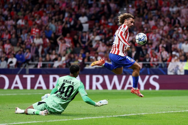 Soccer Football - UEFA Champions League - Atletico Madrid v Eintracht Frankfurt - Riyadh Air Metropolitano, Madrid, Spain - September 30, 2025 Atletico Madrid's Antoine Griezmann scores their fourth goal REUTERS/Juan Medina