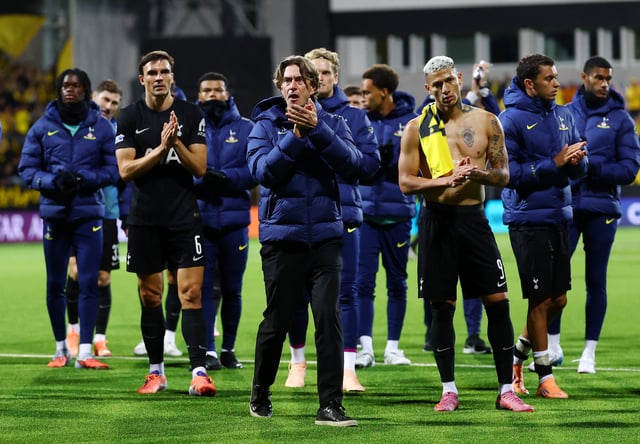 Soccer Football - UEFA Champions League - Bodo/Glimt v Tottenham Hotspur - Aspmyra Stadion, Bodo, Norway - September 30, 2025 Tottenham Hotspur manager Thomas Frank and Richarlison after the match Action Images via Reuters/Matthew Childs