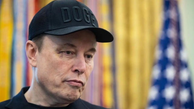 Musk cito a David Sacks, conocido como el \"zar de las criptomonedas\", quien definió a los editores de la plataforma como \"un ejército de activistas de izquierdas que mantiene las biografías y se opone a las correcciones razonables\".