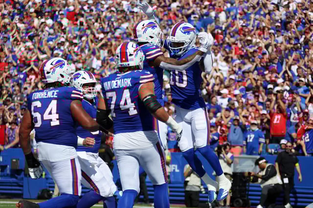 ORCHARD PARK, NEW YORK - SEPTEMBER 28: Khalil Shakir #10 of the Buffalo Bills celebrates a touchdown with teammates during the first quarter against the New Orleans Saints at Highmark Stadium on September 28, 2025 in Orchard Park, New York. (Photo by Timothy T Ludwig/Getty Images)
