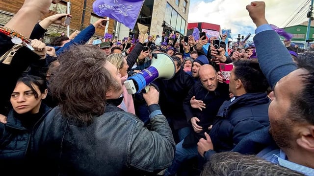 En problemas. Los incidentes en Tierra del Fuego obligaron a Milei a suspender su actividad proselitista.