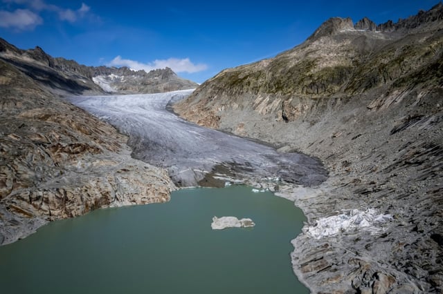 Le glacier du Rhône près de Gletsch, dans les Alpes suisses, le 12 septembre 2025