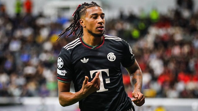Bayern-Star Olise wurde für seine Pirouette ohne Gegner gegen Pafos ausgebuht.