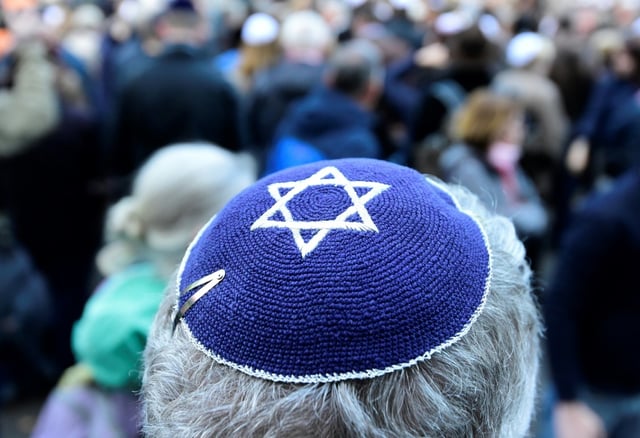 Hamburgs Antisemitismusbeauftragter Stefan Hensel gibt sein Amt nach vier Jahren zum Jahresende auf. Das teilte die Hamburger Behörde für Wissenschaft, Forschung und Gleichstellung mit.