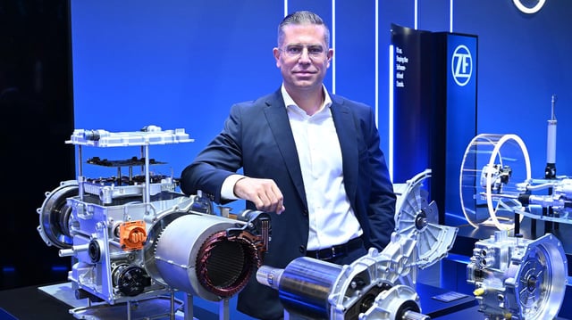 Mathias Miedreich auf der Automobilmesse IAA in München am ZF-Stand. 