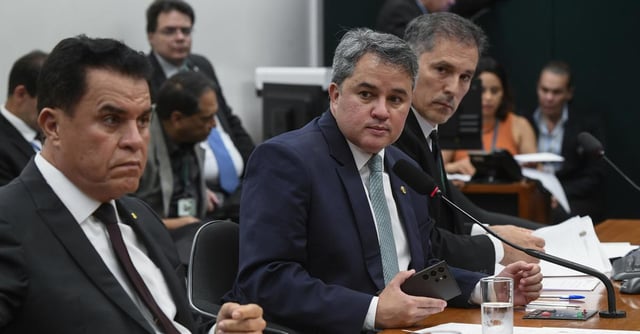 Comissão mista aprova quase R$ 5 bilhões para Fundo Eleitoral 2026