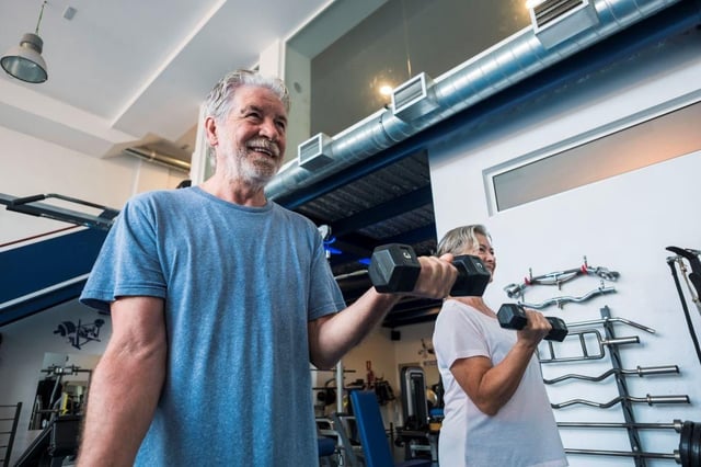 La institución recomienda estos ejercicios para mantener la forma física después de los 60.