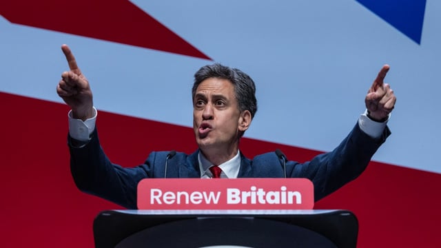 Ed Miliband said Reform’s pro-fossil fuel policies were “driven by the rich and powerful”