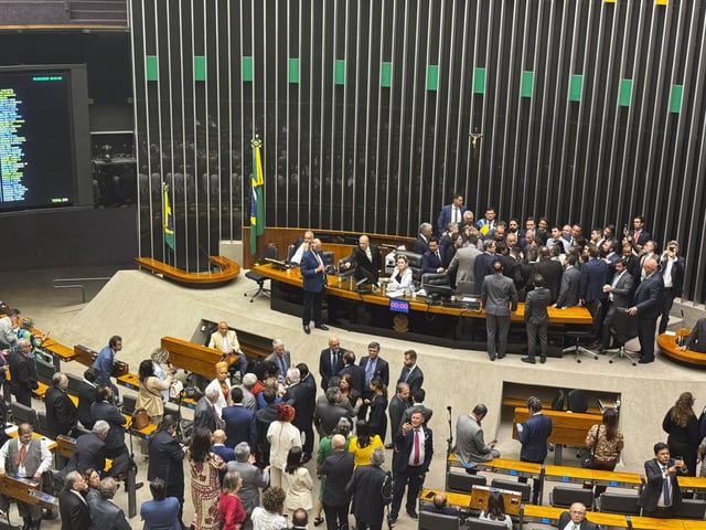 Oposição pode buscar brechas regimentais para manter viva a anistia do 8 de janeiro