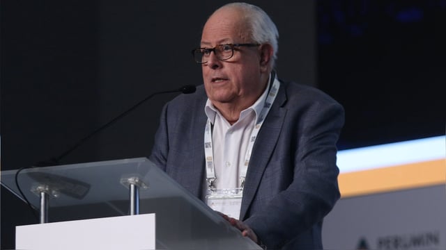 Julio Velarde en el Congreso: "Mientras tengamos instituciones sólidas, el efecto de las próximas elecciones será menor"