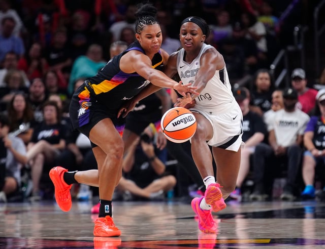 What do WNBA Finals odds say about the Phoenix Mercury vs Las Vegas Aces series?