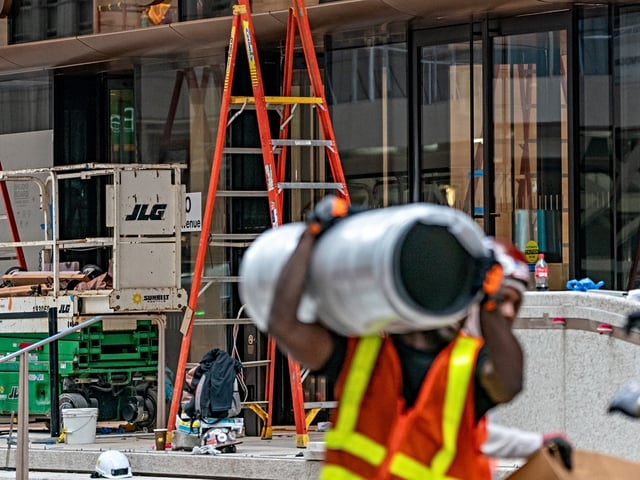 Construction on the new JPMorgan Chase & Co. headquarters at 270 Park Ave. in New York, US, on Wednesday, Aug. 20, 2025. The biggest US bank has been building a massive new skyscraper on Park Avenue, packed with amenities, for its headquarters, which will house about 10,000 employees. Photographer: David Dee Delgado/Bloomberg