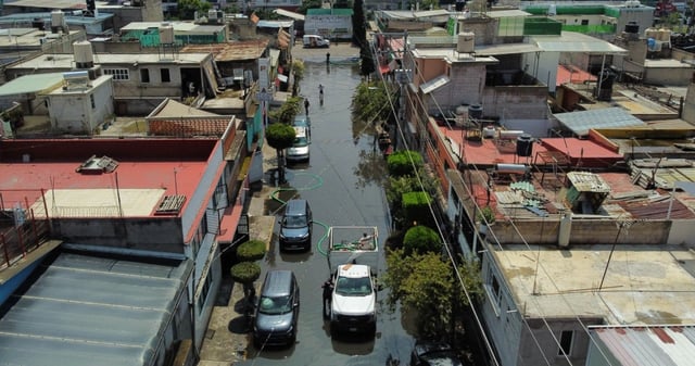 Las autoridades entregarán ocho mil pesos para limpieza tras inundaciones. Foto: Galo Cañas, Cuartoscuro