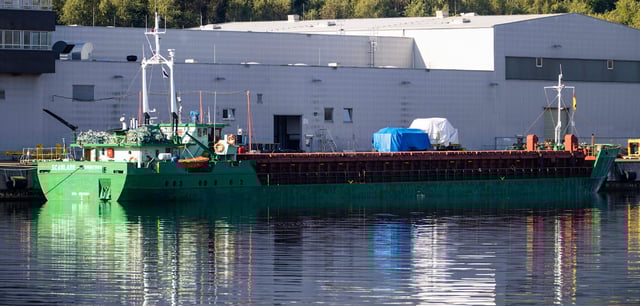 Der Frachter „Scanlark“ an einem Liegeplatz im Nord-Ostsee-Kanal