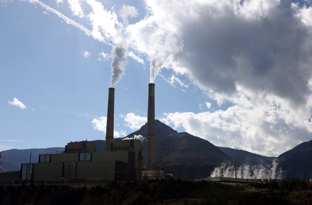 Fumes rise from a coal-fired power plant in Huntington, Utah, U.S., October 28, 2024. REUTERS/Jim Urquhart