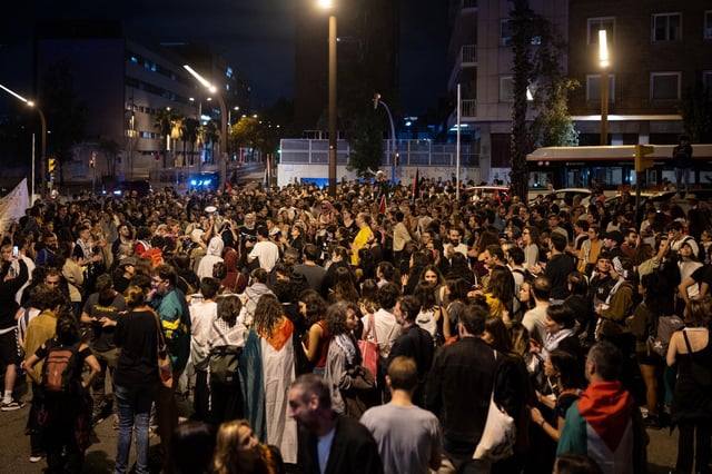 Concentración ante el Consulado de Israel en Barcelona, este miércoles, en protesta por el asalto a la Flotilla.