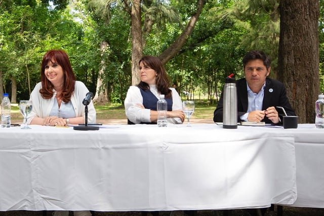 Cristina y Kicillof, en diciembre d e2024, en Moreno, junto a la intendenta Mariel Fernández