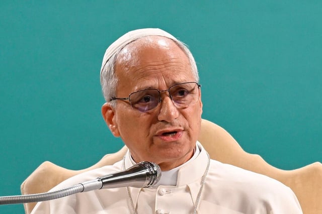 El papa León XIV durante su visita al Centro Mariapoli dei Focolarini, en la localidad romana de Castel Gandolfo, el 1 de octubre de 2025. (Foto de Simone Risoluti / Dicasterio para la Comunicación del Vaticano / EFE)