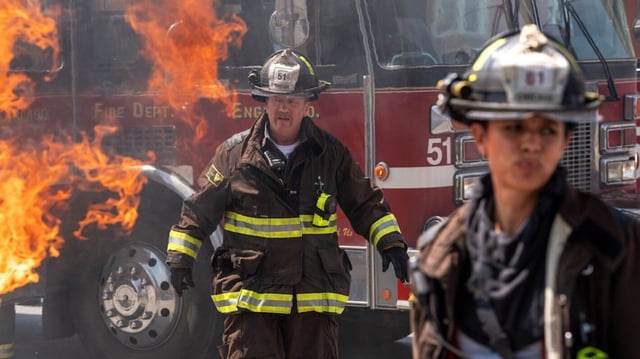 Christian Stolte as Randy 'Mouch' McHolland, Miranda Rae Mayo as Stella Kidd — 'Chicago P.D.' Season 14 Premiere 'Kicking Down Doors'