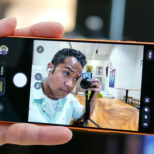 iPhone 17 Center Stage camera.