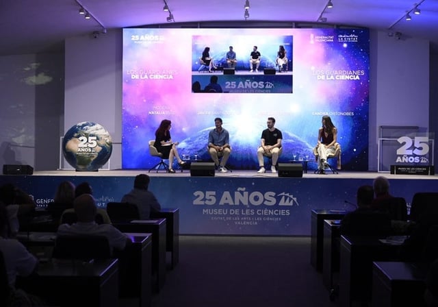 Imagen tomada durante la conferencia 'Los guardianes de la Ciencia'