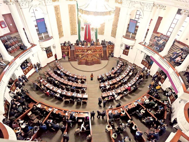 Nashieli Ramírez, Misael Martínez y Elena Ramos respondieron ayer a preguntas de comisiones unidas del Congreso local. Foto: Archivo / Karina Tejada