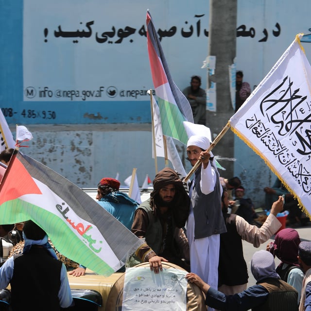 Taliban bei einer Parade in Afghanistan (Symbolbild).