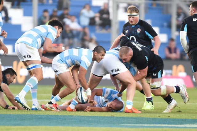 Simon Benitez Cruz made his first Argentina start against England in July