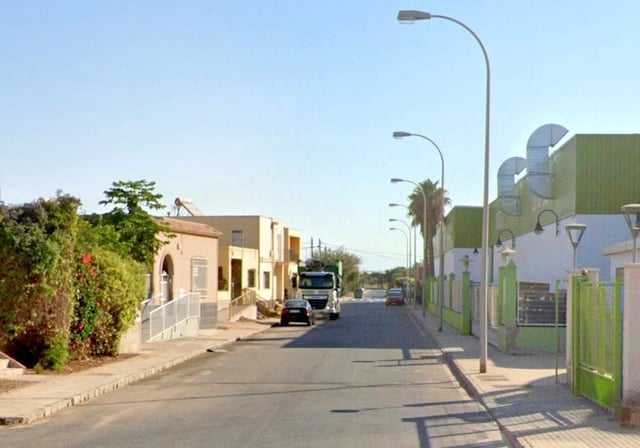 Calle Mirasol del El Ejido donde encontraron el cádaver del hombre en el maletero de un coche