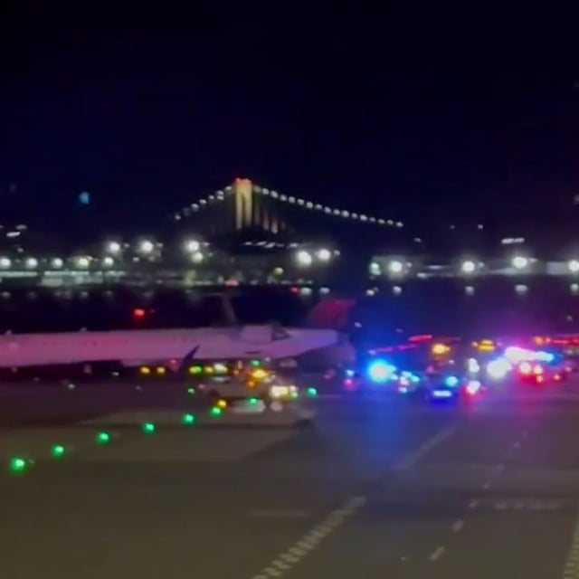 2 Delta jets collide at LaGuardia{ }(MICHAEL ALATORTSEV/DYLAN CROW/CNN/CNN Newsource)