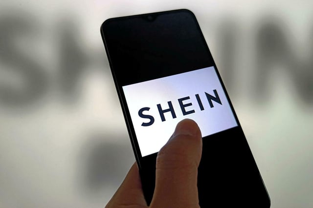 La marque Shein a choisi la France pour établir ses premières boutiques physiques pérennes.
