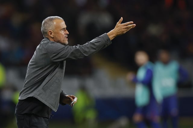 إنريكي يتفاخر بالفوز على برشلونة.. "باريس الأفضل"