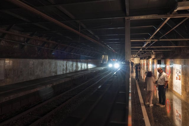 TMB abre al público la estación de metro ‘ fantasma ‘ de Gaudí.