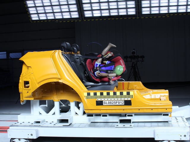 Eine Aufnahme des Crashtests des ADAC.